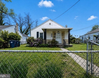 5604 29th Avenue - Photo Thumbnail 3