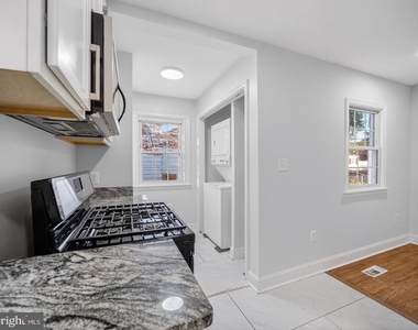5604 29th Avenue - Photo Thumbnail 11