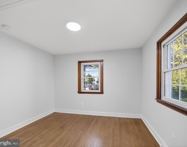 5604 29th Avenue - Photo Thumbnail 21
