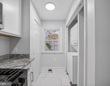 5604 29th Avenue - Photo Thumbnail 12