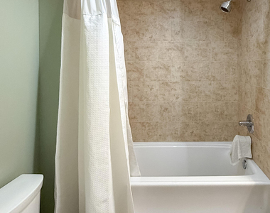 525 W Lafayette Boulevard - Photo Thumbnail 9