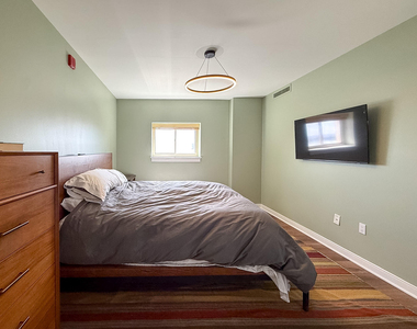 525 W Lafayette Boulevard - Photo Thumbnail 7