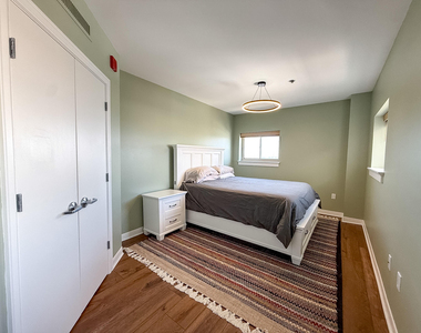 525 W Lafayette Boulevard - Photo Thumbnail 10