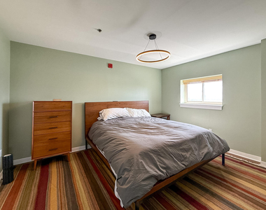 525 W Lafayette Boulevard - Photo Thumbnail 6