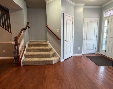 108 Leather Fern Way - Photo Thumbnail 6