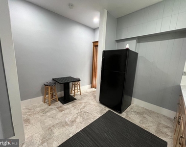 133 Virginia Avenue - Photo Thumbnail 4