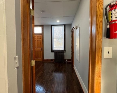 133 Virginia Avenue - Photo Thumbnail 10