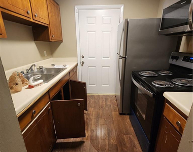 3210 Tallywood Drive - Photo Thumbnail 2