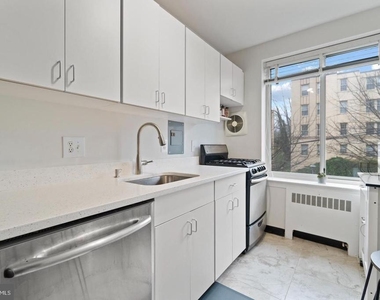 4100 W Street Nw - Photo Thumbnail 10