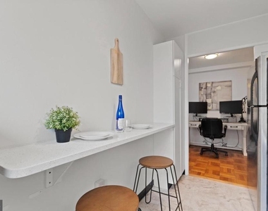 4100 W Street Nw - Photo Thumbnail 9