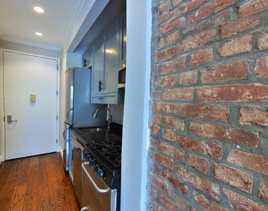 202 East 13th Street - Photo Thumbnail 2