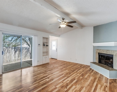 6916 Scenic Brook Dr - Photo Thumbnail 2