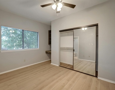 908 Poplar St - Photo Thumbnail 10