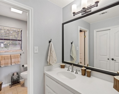 414 Gregg Dr - Photo Thumbnail 12