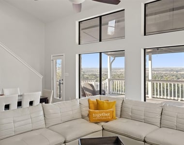 414 Gregg Dr - Photo Thumbnail 2