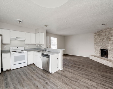 11907 Alpheus Ave - Photo Thumbnail 5