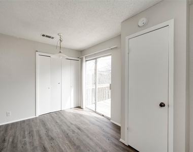 11907 Alpheus Ave - Photo Thumbnail 11