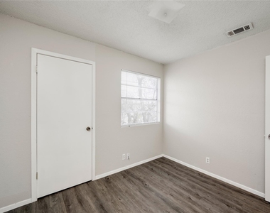 11907 Alpheus Ave - Photo Thumbnail 17