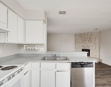 11907 Alpheus Ave - Photo Thumbnail 10
