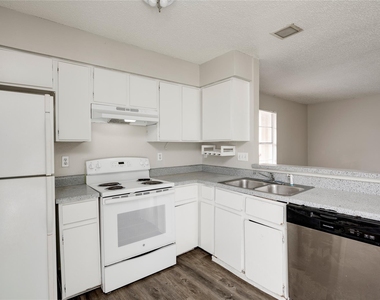 11907 Alpheus Ave - Photo Thumbnail 8