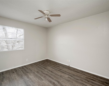 11907 Alpheus Ave - Photo Thumbnail 13