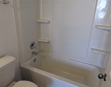 6705 Routenburn St - Photo Thumbnail 16