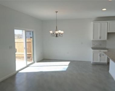 6705 Routenburn St - Photo Thumbnail 6
