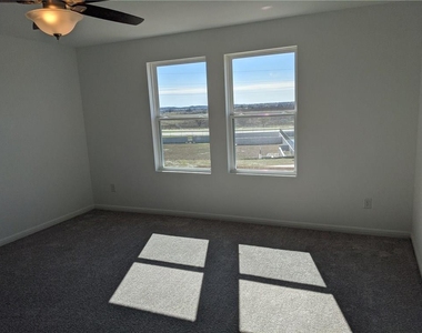 6705 Routenburn St - Photo Thumbnail 8