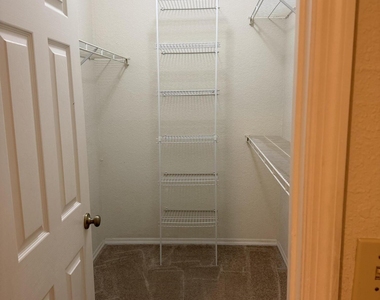 13810 Sutton Park Drive N - Photo Thumbnail 18