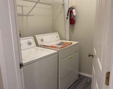 13810 Sutton Park Drive N - Photo Thumbnail 5