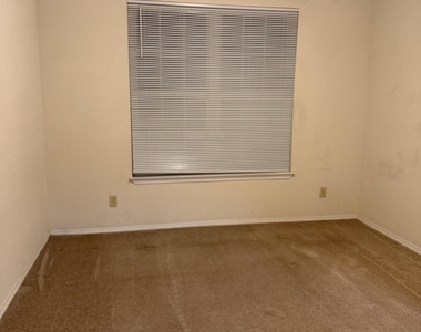 13810 Sutton Park Drive N - Photo Thumbnail 20