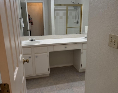 13810 Sutton Park Drive N - Photo Thumbnail 13