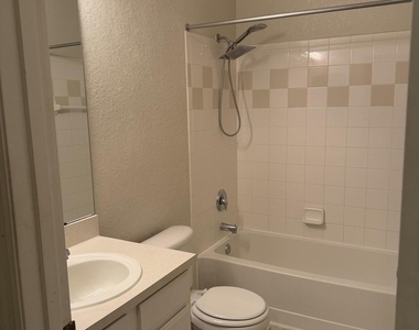 13810 Sutton Park Drive N - Photo Thumbnail 19