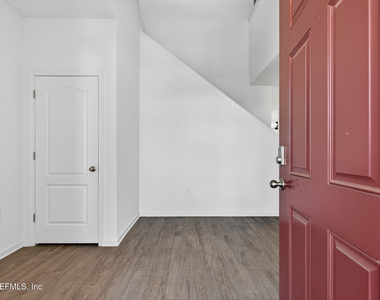 2283 Shady Breeze Lane - Photo Thumbnail 6