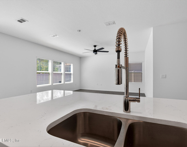 2283 Shady Breeze Lane - Photo Thumbnail 12