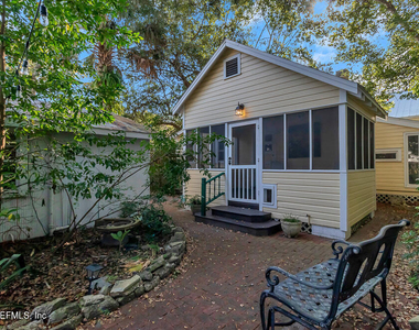 68 Saragossa Street - Photo Thumbnail 24