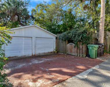 68 Saragossa Street - Photo Thumbnail 27