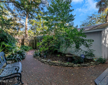 68 Saragossa Street - Photo Thumbnail 25