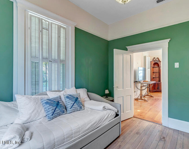 68 Saragossa Street - Photo Thumbnail 20