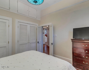 68 Saragossa Street - Photo Thumbnail 18