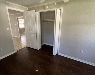 1653 Sheridan Street - Photo Thumbnail 7