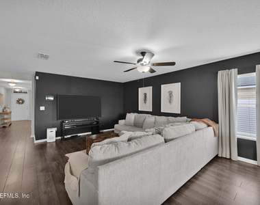 6119 Black Filly Lane - Photo Thumbnail 14