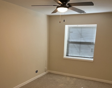 6538 S Kenwood Avenue - Photo Thumbnail 6