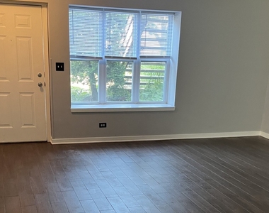 6538 S Kenwood Avenue - Photo Thumbnail 1