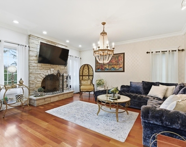 395 S Scott Street - Photo Thumbnail 2