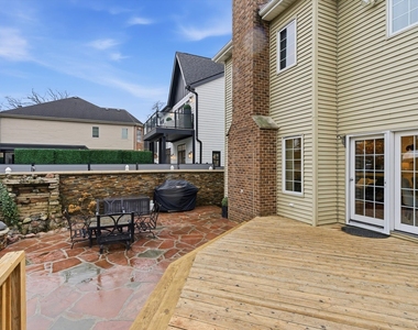 395 S Scott Street - Photo Thumbnail 27