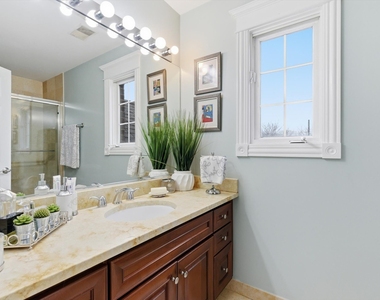 395 S Scott Street - Photo Thumbnail 16