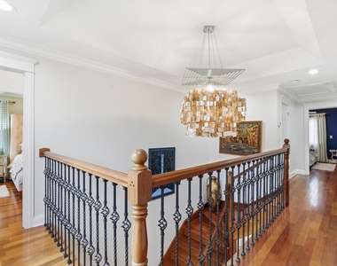 395 S Scott Street - Photo Thumbnail 14