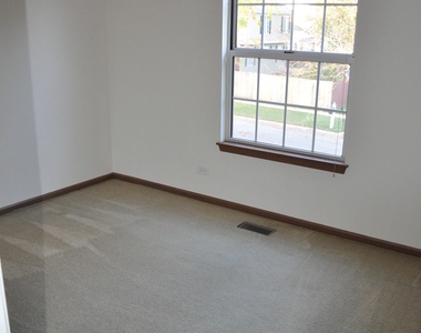15 Whispering Drive - Photo Thumbnail 21