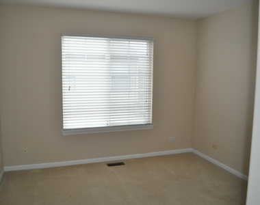 452 E Amherst Street - Photo Thumbnail 7